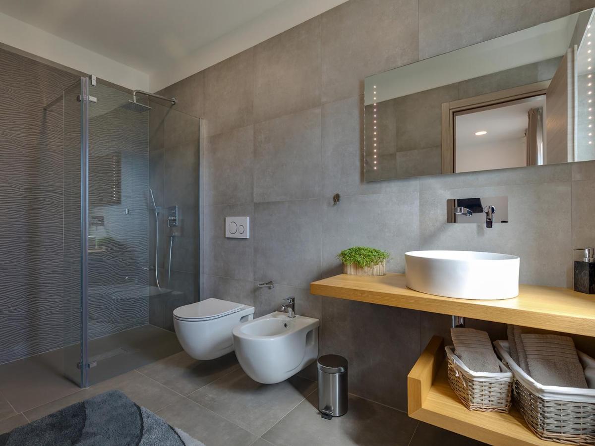 Villa Flora Vabriga Тар Экстерьер фото