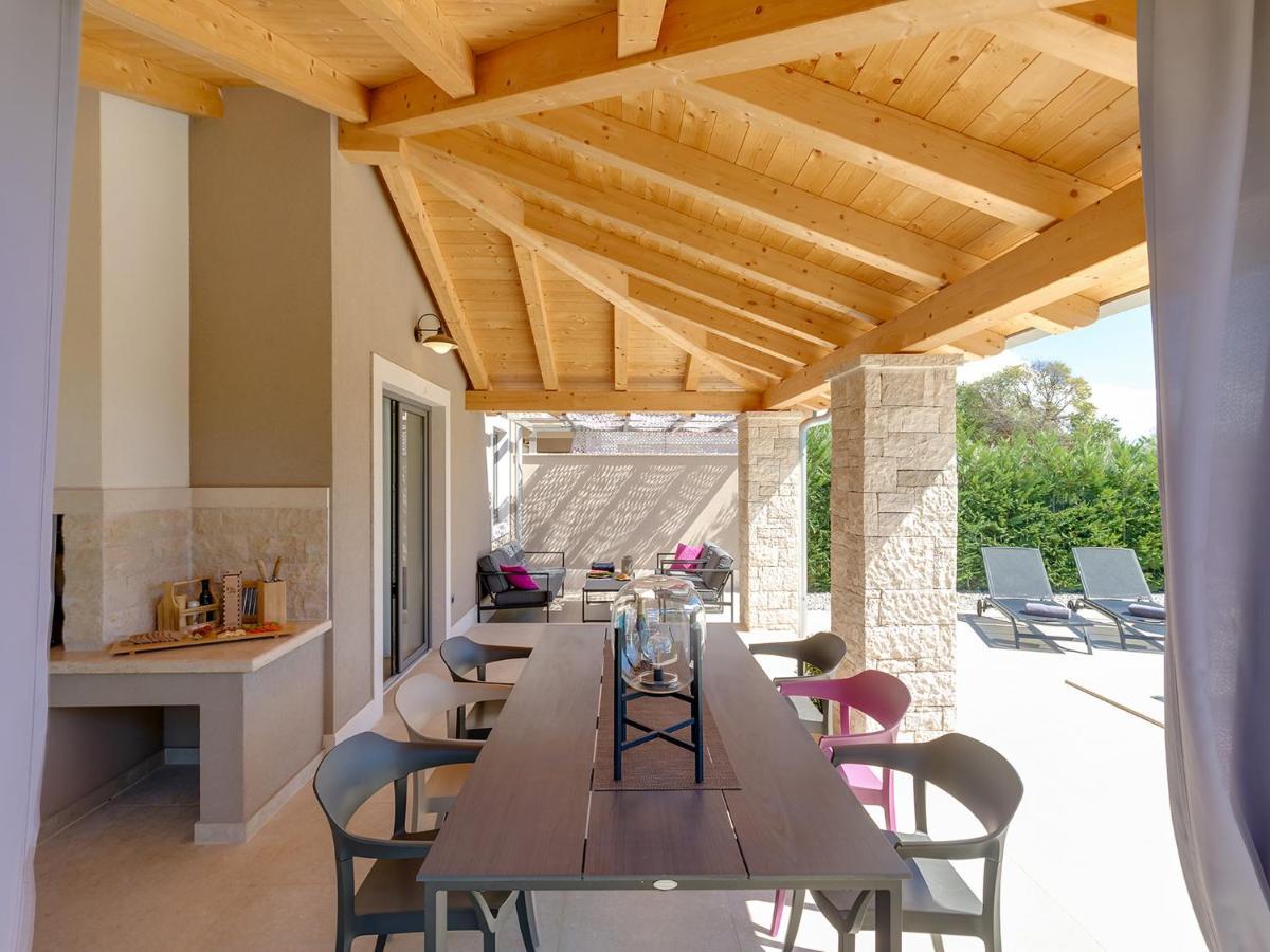 Villa Flora Vabriga Тар Экстерьер фото